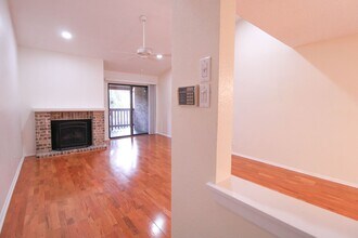Building Photo - 13018 Heimer Rd