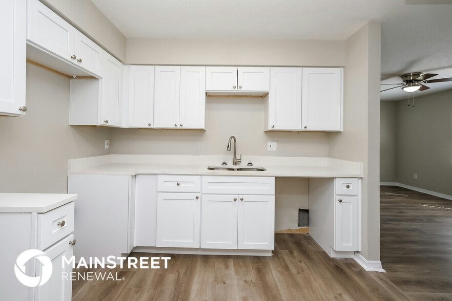 Building Photo - 7113 N 50th St