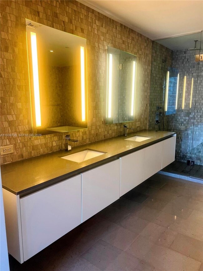 Building Photo - 88 SW 7th St