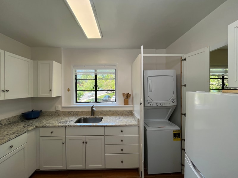 Building Photo - 3115 Martha Custis Dr