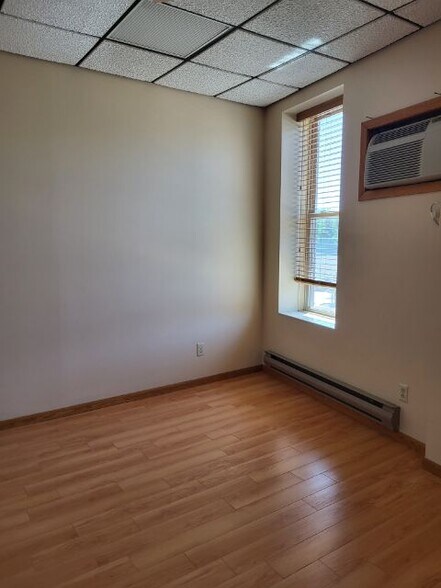 Building Photo - 1831 Parmenter St