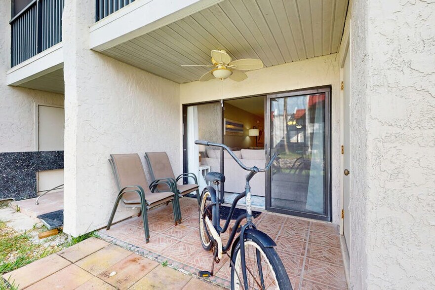 Building Photo - 1801 Gulf Dr N