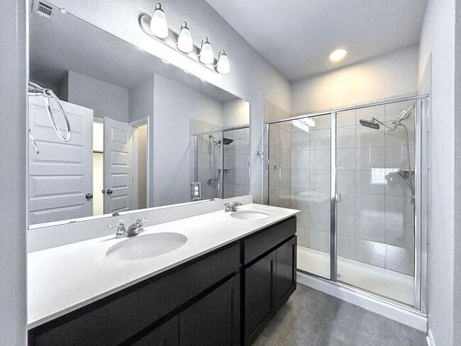 Building Photo - 3-Bedroom Home in a Quiet Neighborhood wit...