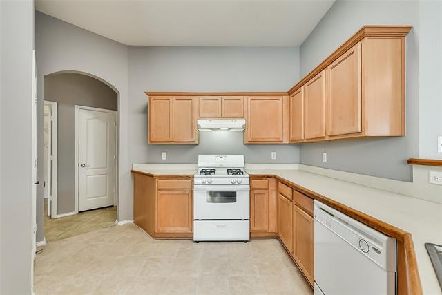 Building Photo - 8100 Tierra Del Sol Rd