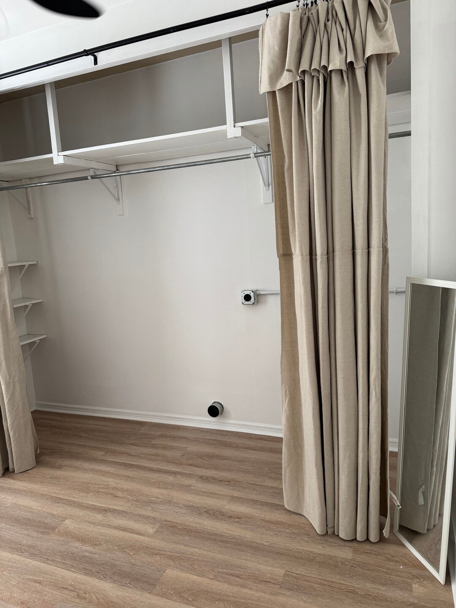 Front bedroom with washer/dryer hookups - 2316 14th St