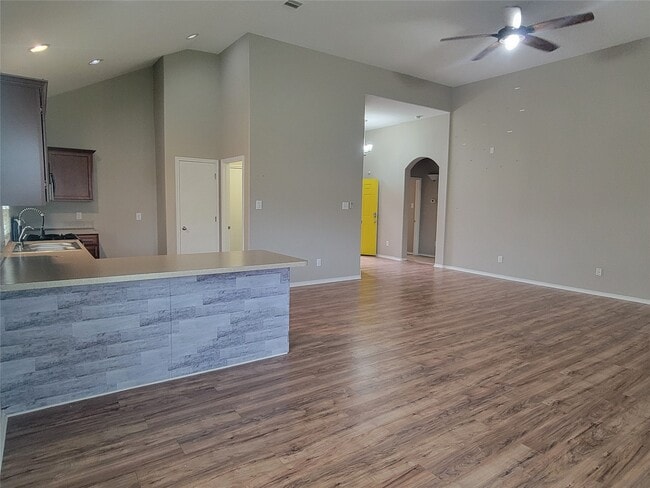Building Photo - 5426 Floral Valley Ln