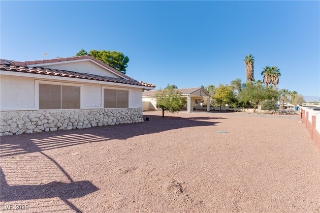 Building Photo - 2121 Rosanna St