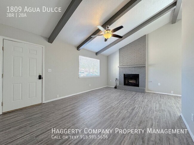 Building Photo - 1809 Agua Dulce St