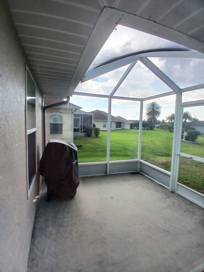 Building Photo - 17472 SE 121st Cir