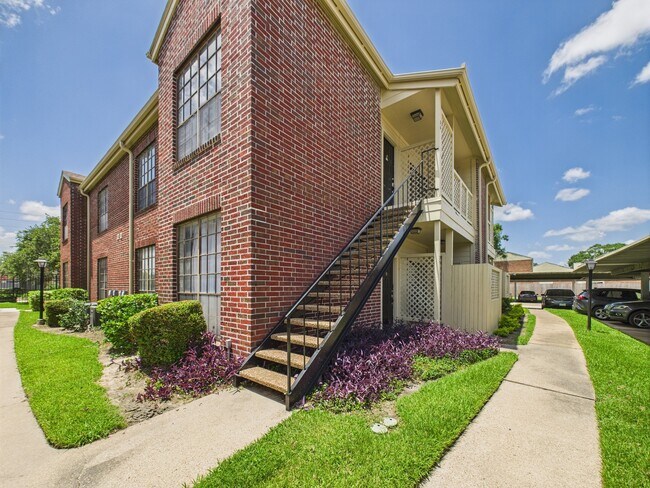 Building Photo - 8055 Cambridge St