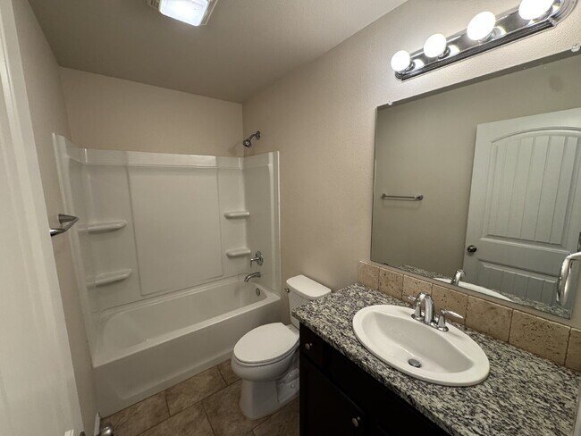 Building Photo - Stunning House Located Minutes From Elementary & Close Access To Marsha Sharp Fwy!