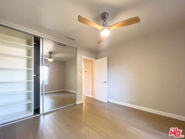 Building Photo - 15424 Camarillo St