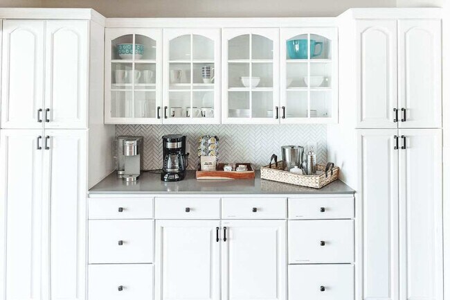 Building Photo - 12202 N 60th St