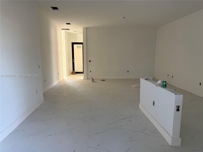 Building Photo - 68 Organ St