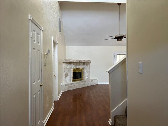 Building Photo - 515 Bonita Vista Dr