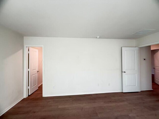 Building Photo - Adorable house in Crandall