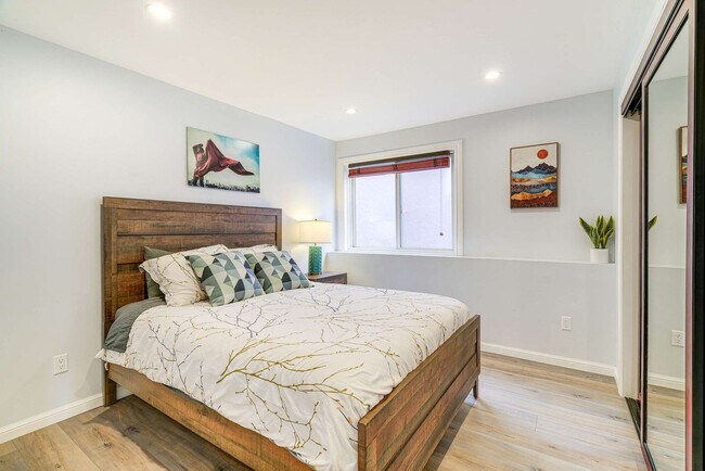 Building Photo - 211 Genebern Way