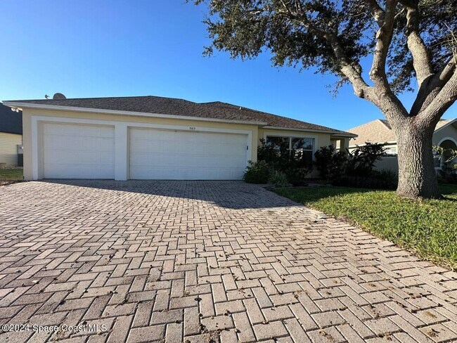 Building Photo - 565 Limerick Dr