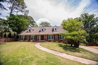 Building Photo - NO APPLICATION FEE FOR 72 HOURS! Spacious Fully-Furnished 5-Bedroom Home | Mid-Term Rental in Gre...