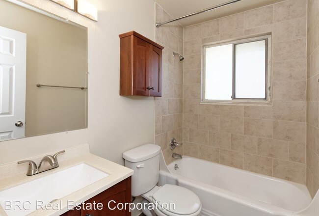 Building Photo - 2 br, 1 bath Apartment - 1950-1960 Upham St.