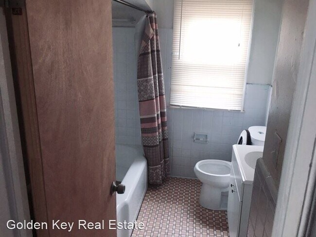 Building Photo - 3 br, 2 bath House - 20176 Binder St.