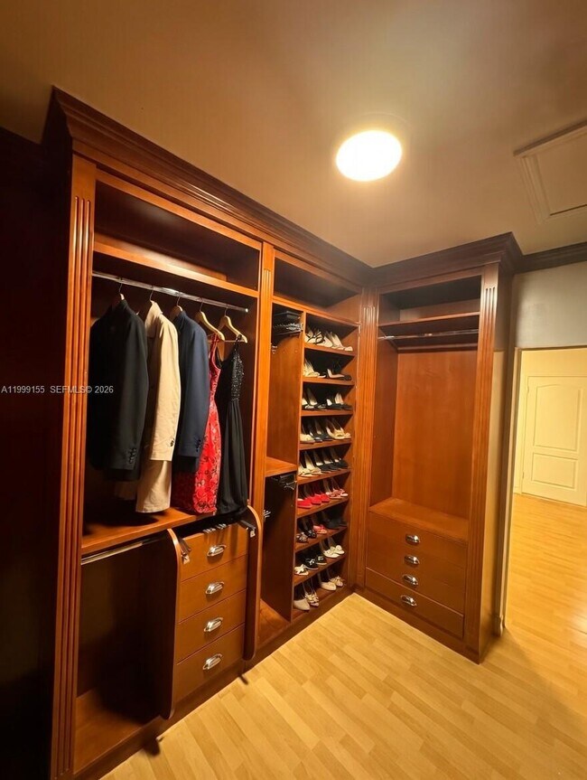 Building Photo - 15816 SW 103rd Ln