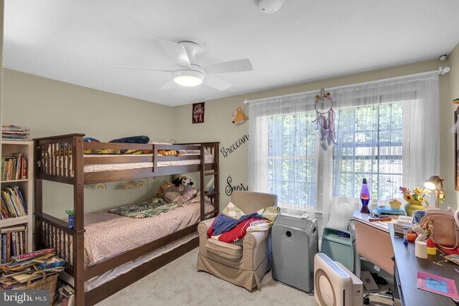 Building Photo - 9713 Velilla Rd