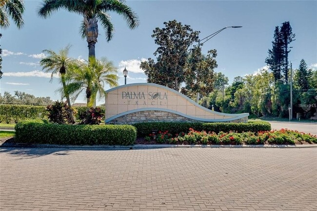 Building Photo - 7242 Hamilton Rd