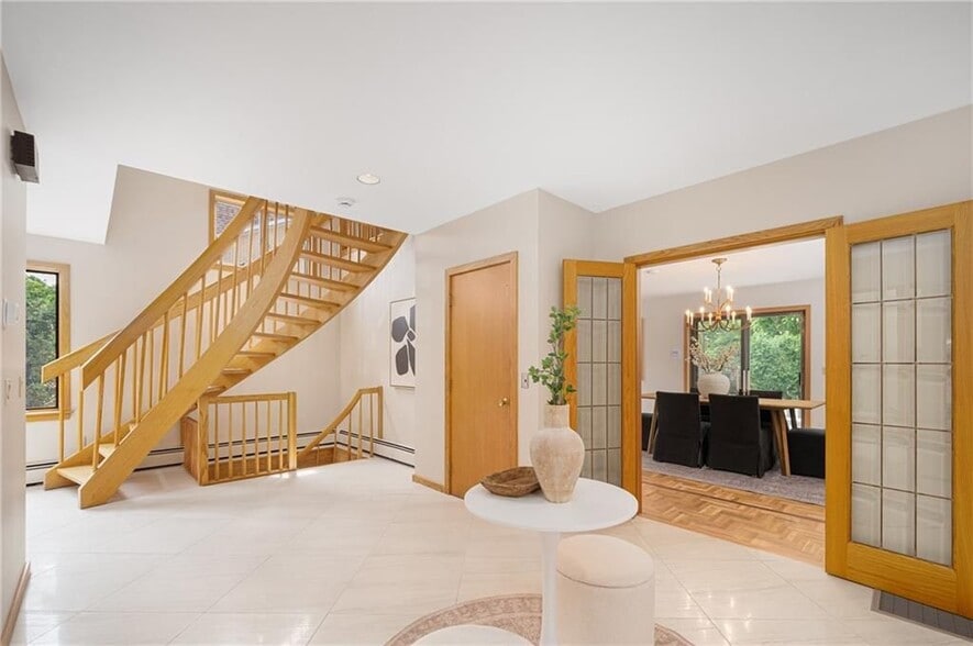 Building Photo - 14 Maxcy Dr