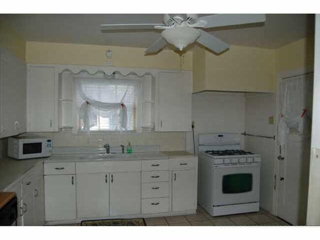 Building Photo - 1308 Crestwood Rd