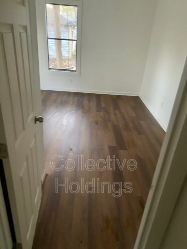 Building Photo - 4836 Terrace S