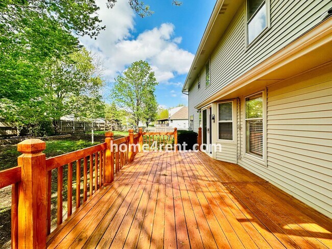 Building Photo - Wonderful Belton Home w/ Wood Floors, Finished Basement and Fenced Yard!