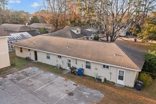 Building Photo - Welcome to Richlands Avenue!