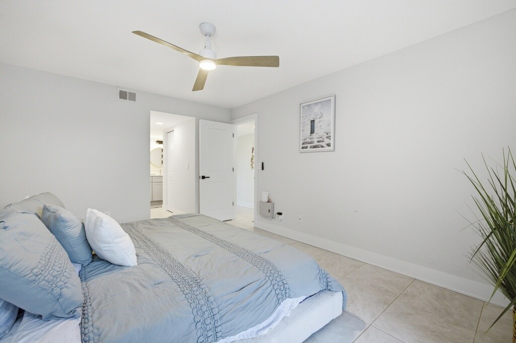 Building Photo - 12521 Kelly Sands Way