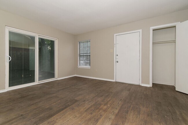 Building Photo - PEPERPORT.3914/3916