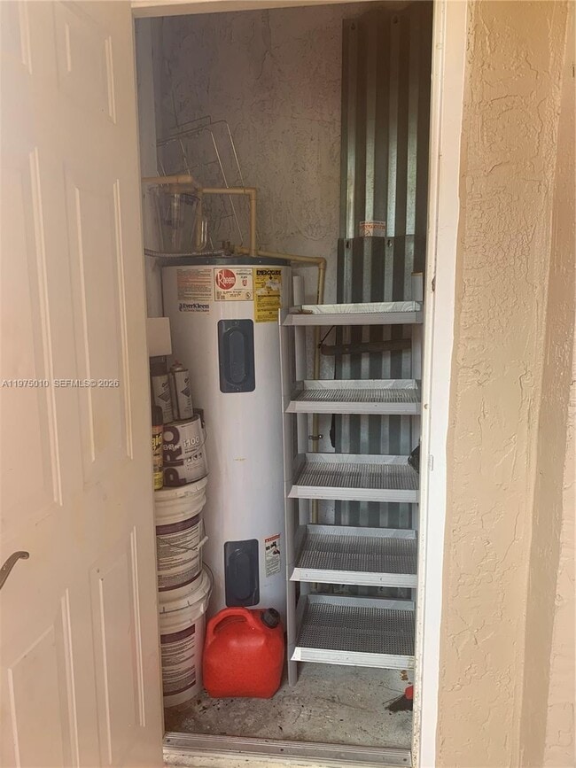 Building Photo - 2211 SE 23rd Rd