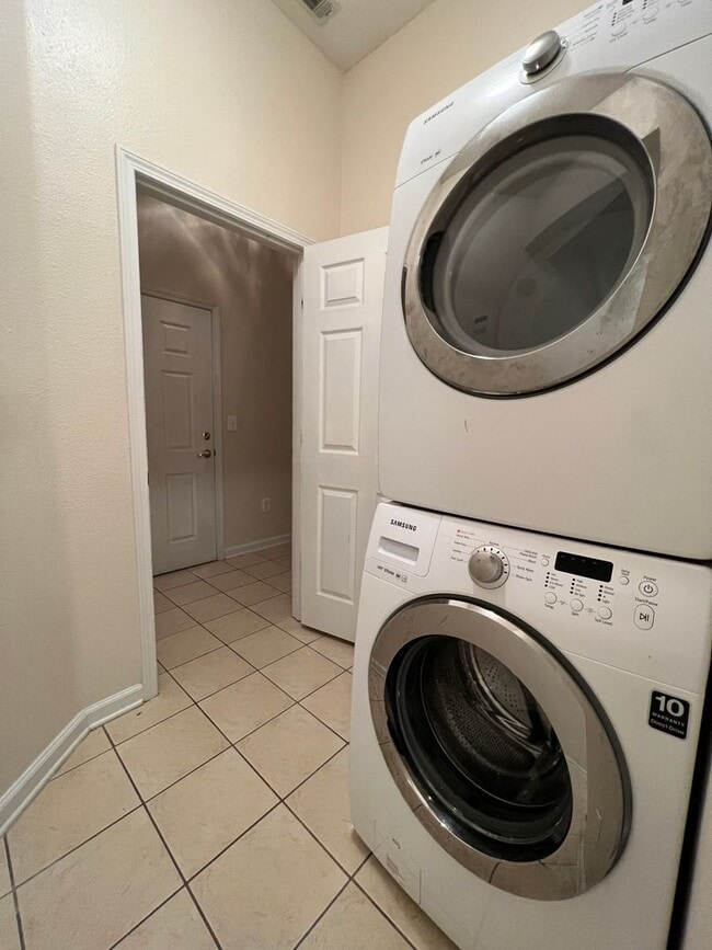 Building Photo - 13793 Herons Landing Way