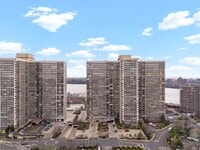 Building Photo - 200 Winston Dr