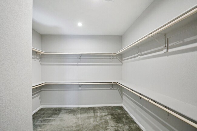 Building Photo - Beautiful 4 Bedroom Home In A Gated Skye Canyon Community