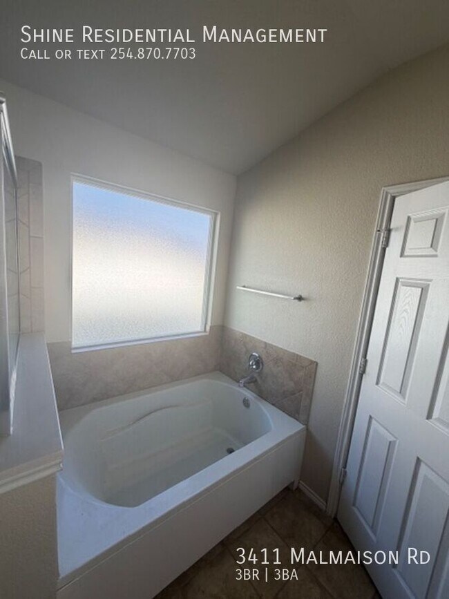 Building Photo - 3411 Malmaison Road