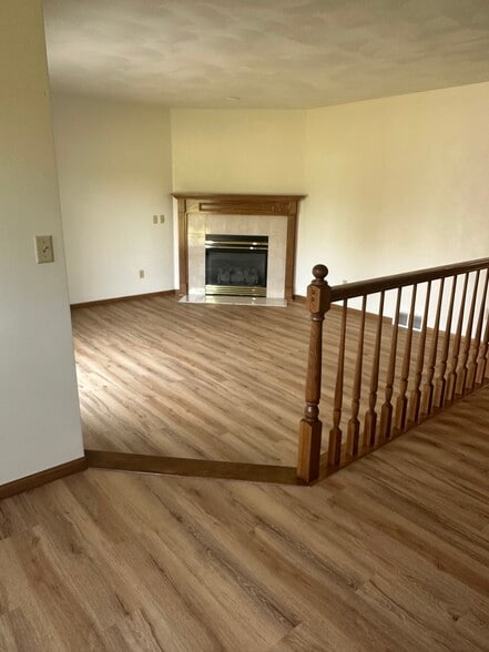 Building Photo - N511 Willowcrest Ct
