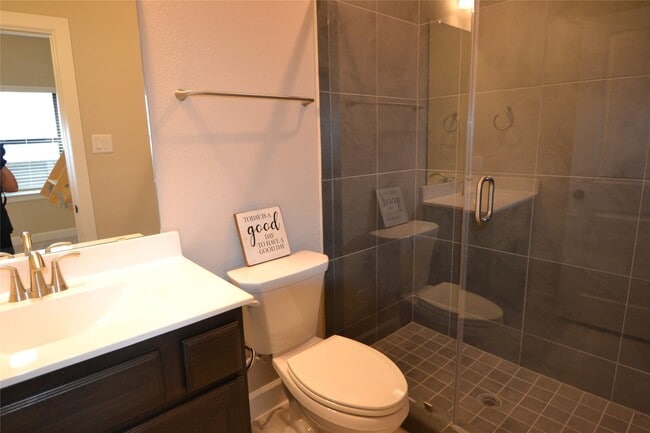 Building Photo - 3207 Kindred Wy