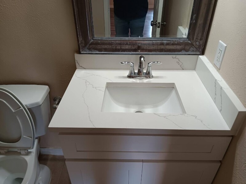 Building Photo - 7025 Hemlock Ave