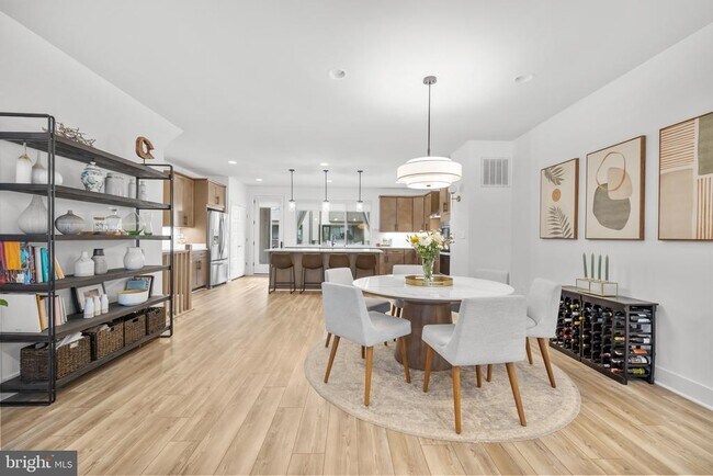 Building Photo - 42338 Nelsonville Ter