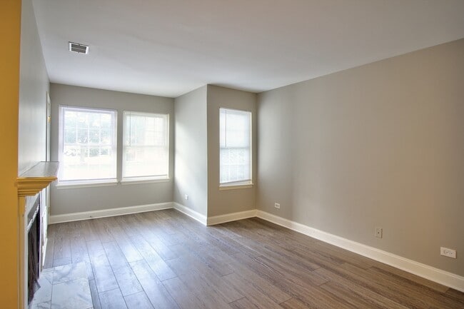 Building Photo - 1329 E Wyndham Cir