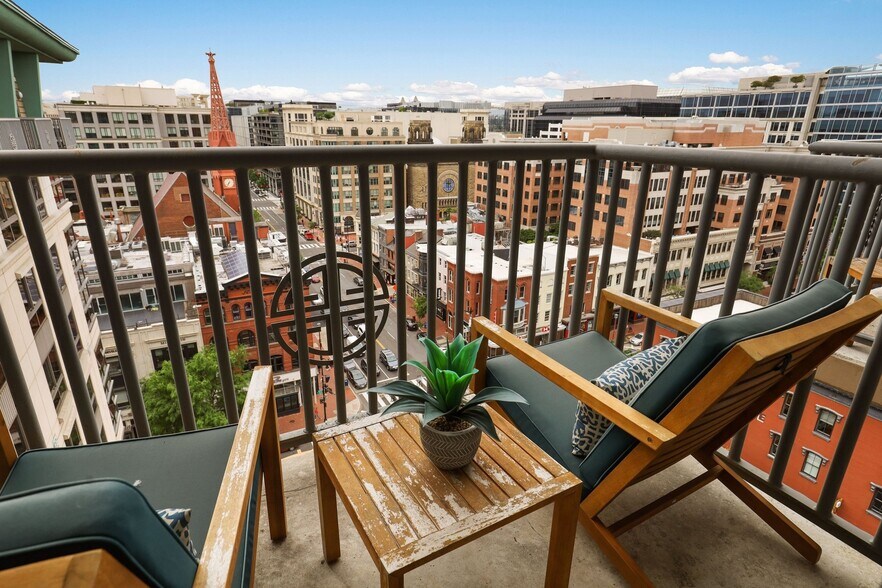 Building Photo - 777 7th St NW