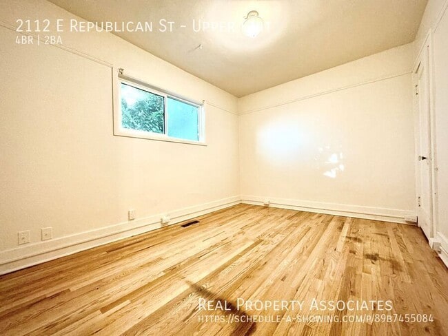 Building Photo - 2112 E Republican St