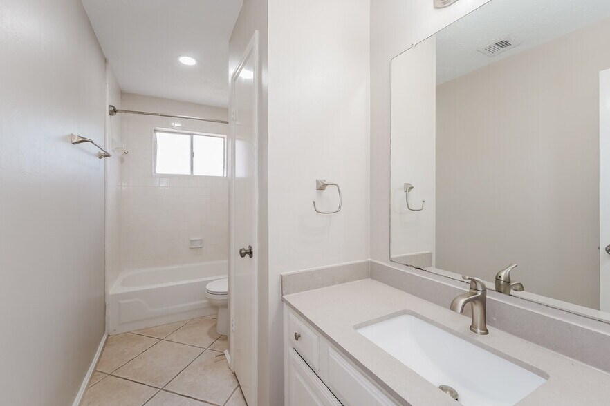 Building Photo - 22111 Eagle Meadow Dr