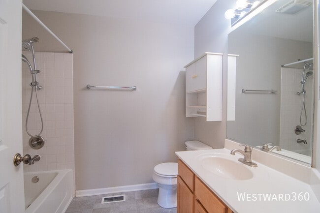 Building Photo - 2835 Rutland Cir