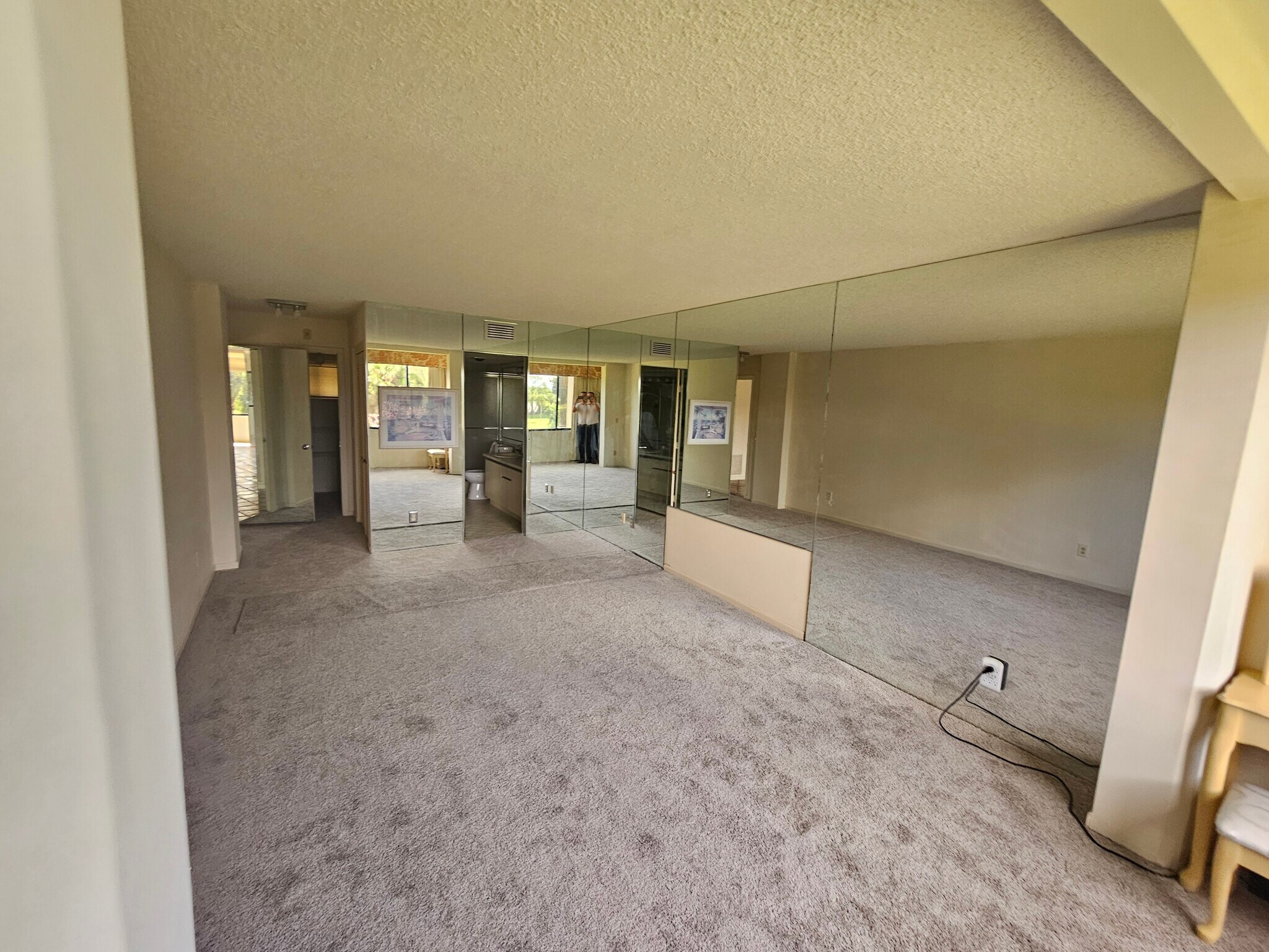 Building Photo - 4770 Fountains Dr S